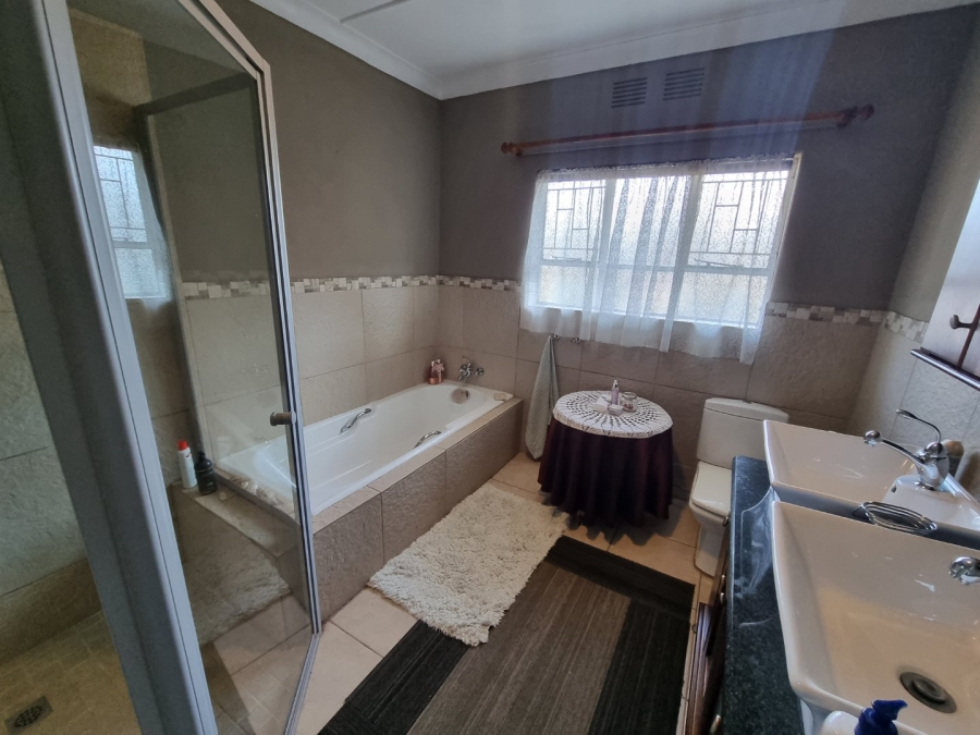 4 Bedroom Property for Sale in Sasolburg Ext 23 Free State